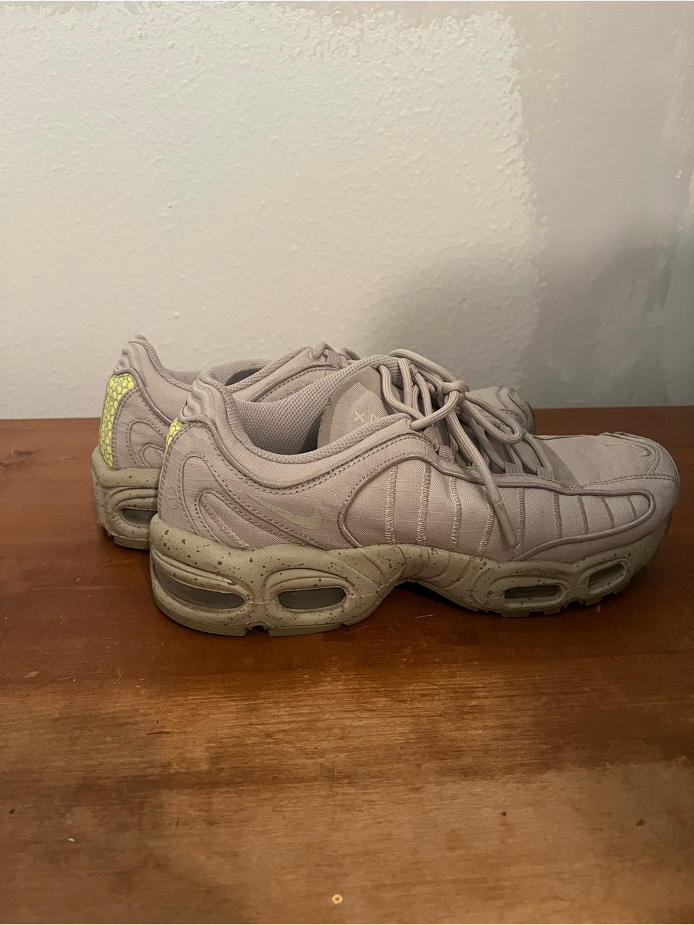 Nike Air Max Tailwind 4 Running Shoes Sandtrap Linen Bamboo BV1357-200 men’s 9
